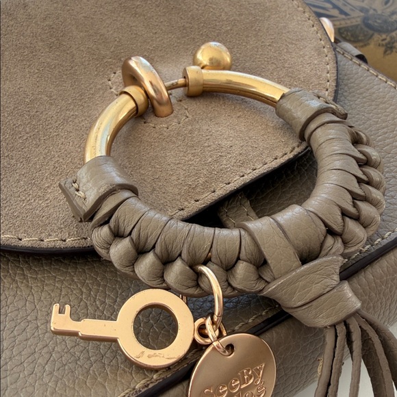 ♥️🔥♥️ See by Chloé Joan Camera Bag Pre loved in excellent condition - Picture 10 of 14